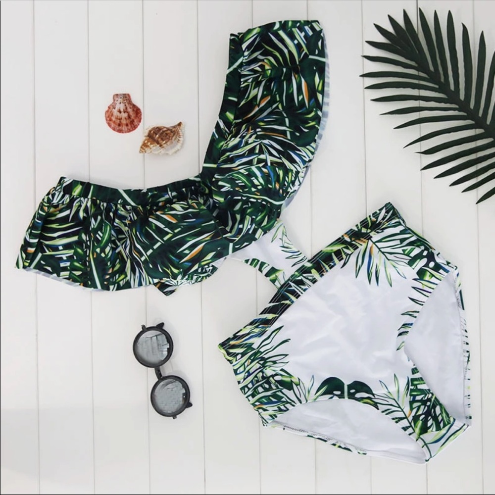 SOLD!!Gorgeous swimsuit!!